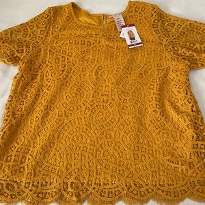 Philosophy brand, gold yellow lace blouse. Size XL, new with tags.